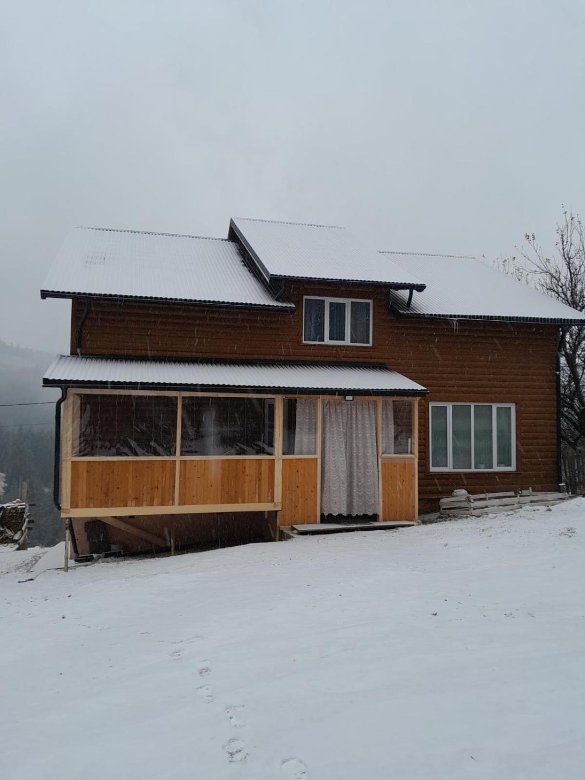 Apartamento Затишні Карпати)) Verkhovyna Exterior foto